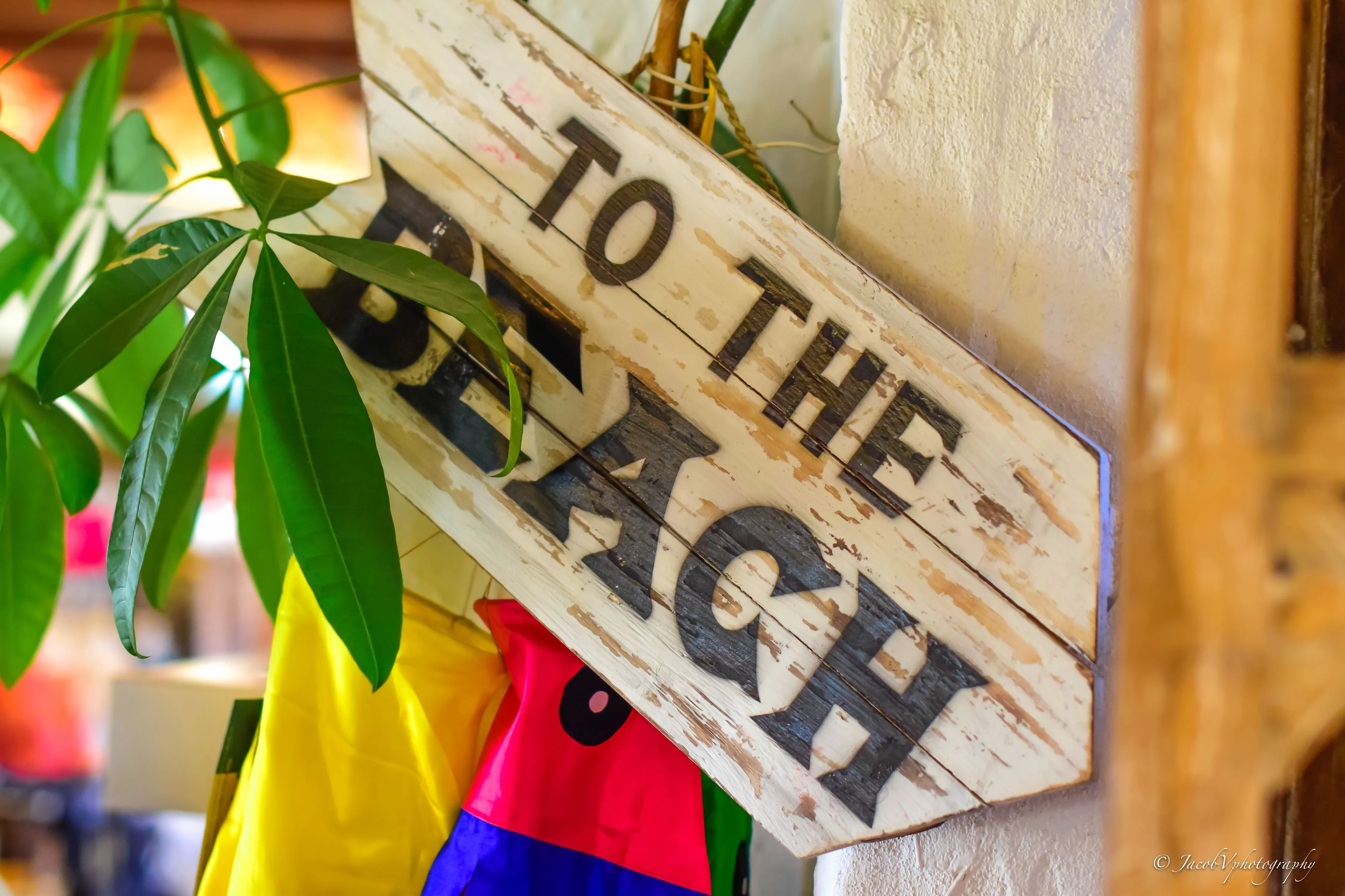 Cartel "To the beach"